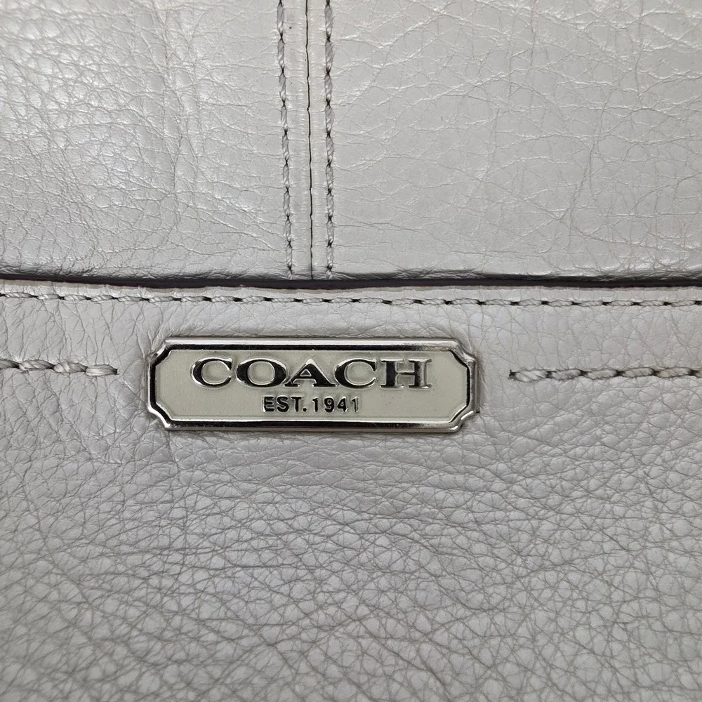 Coach F32522 White Pebbled Leather Convertible Hobo Shoulder Crossbody Bag EUC
